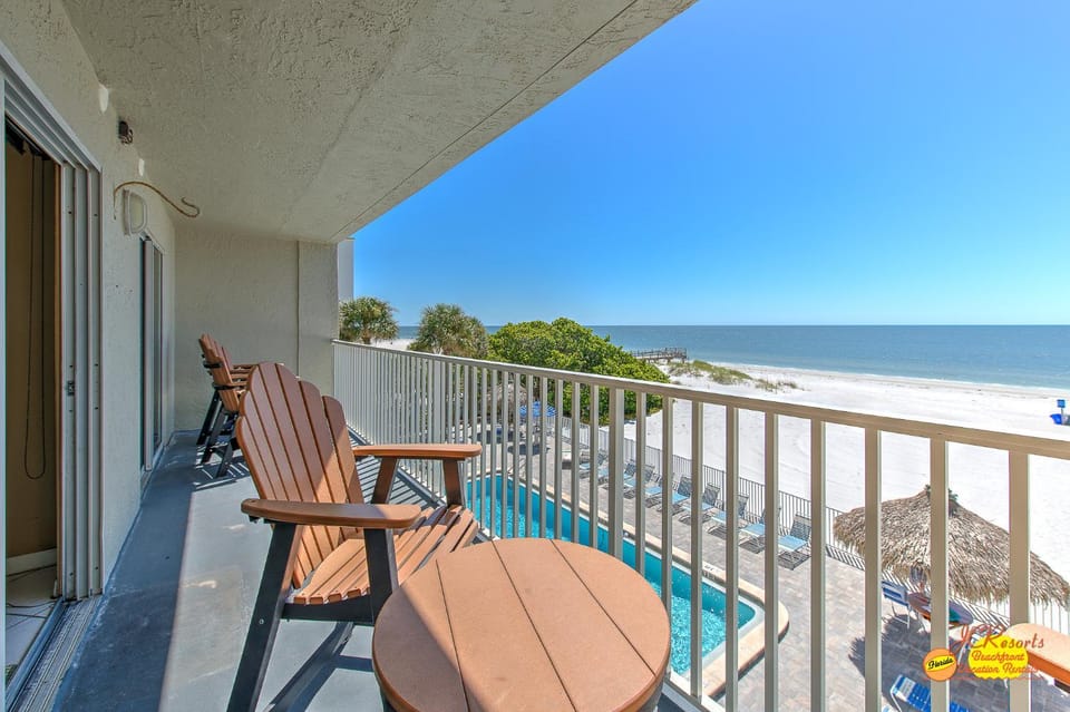 Sea Oats 204 Apartment in North Redington Beach
