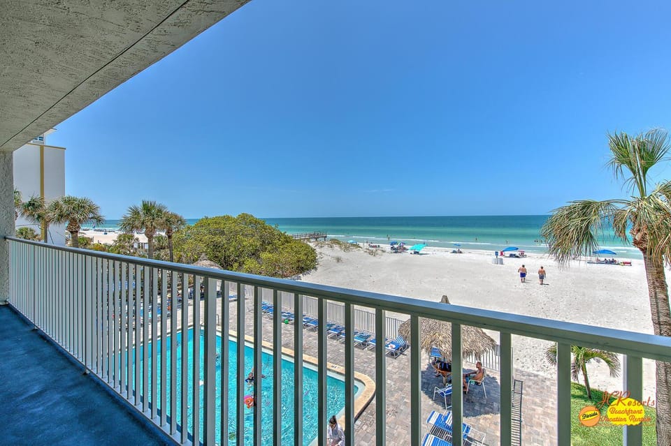 Sea Oats 204 Apartment in North Redington Beach