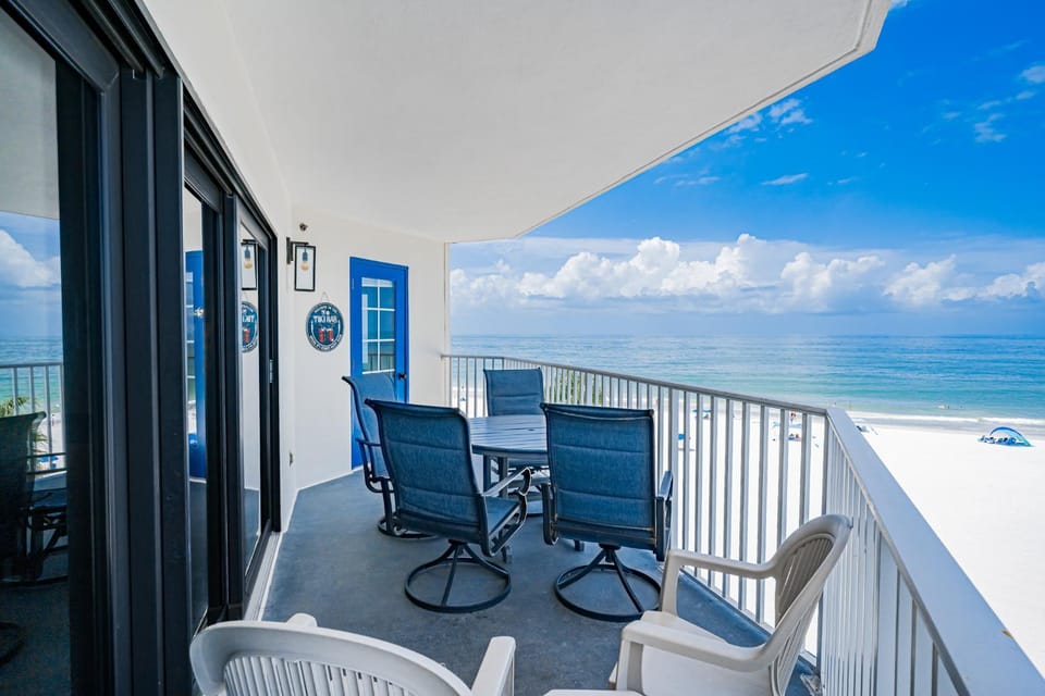 Day, Summer, Balcony/Terrace, Seating area, Beach, Sea view