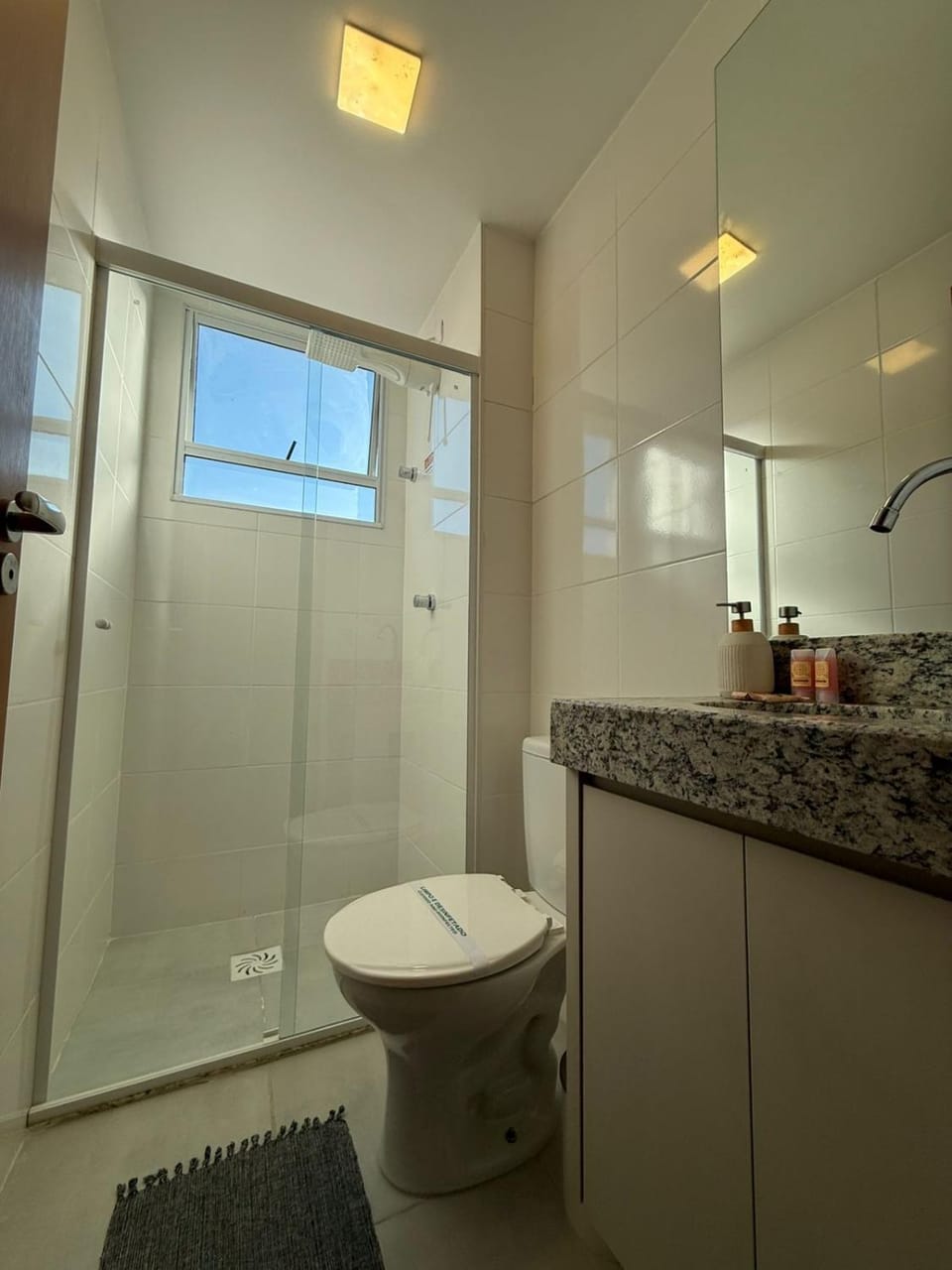 LS - 1108 - Luxo e Novo na Gleba - 2 Quartos com Ar Quente-Frio Apartment in Londrina