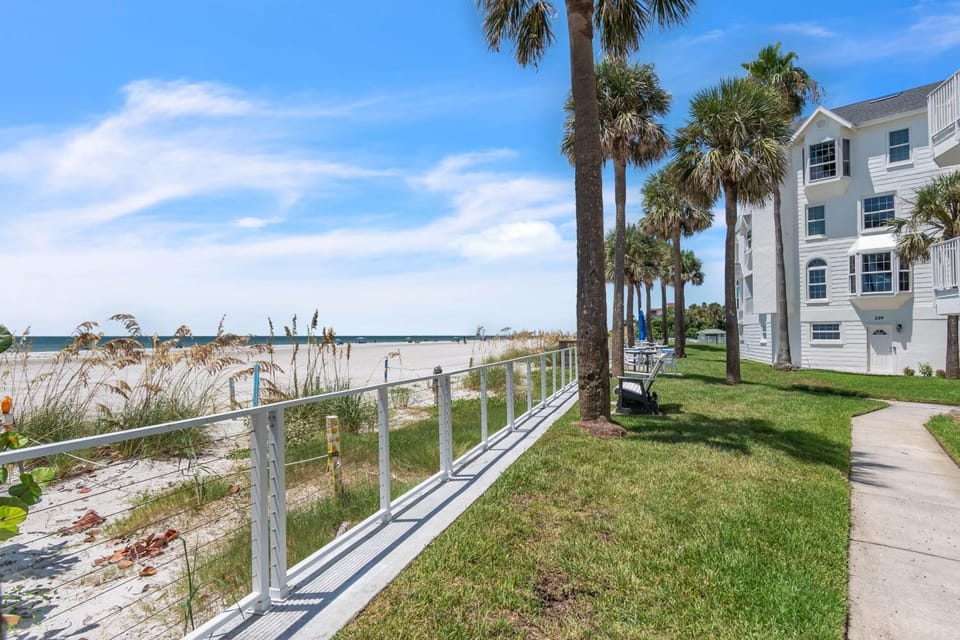 Sunset Reef 112 House in Redington Shores
