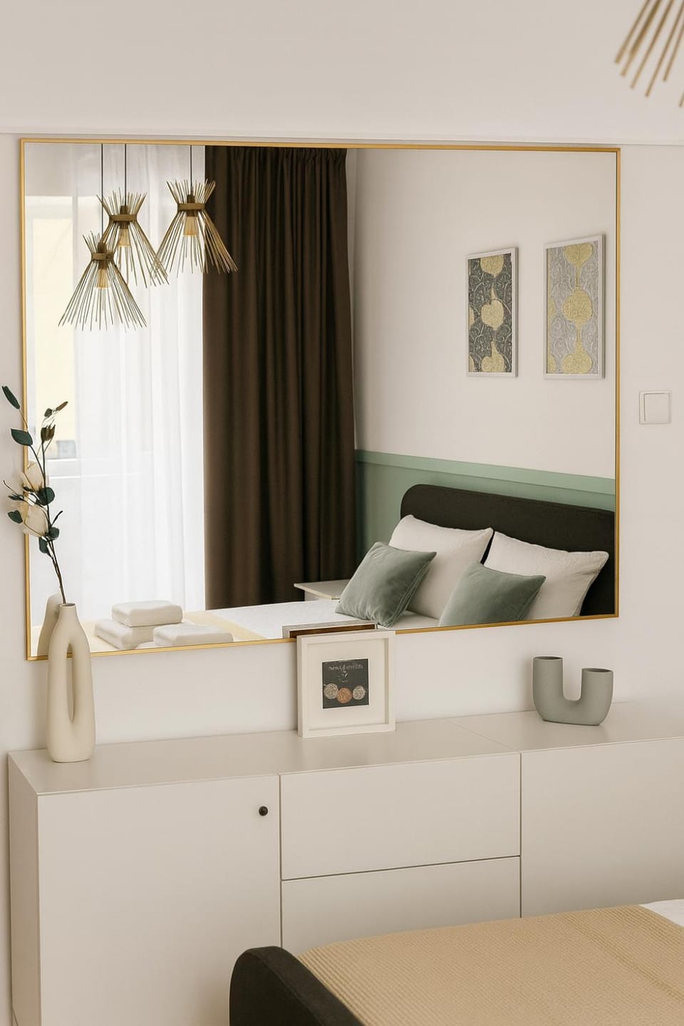 Emerald Escape - Calea Victoriei Apartment in Bucharest