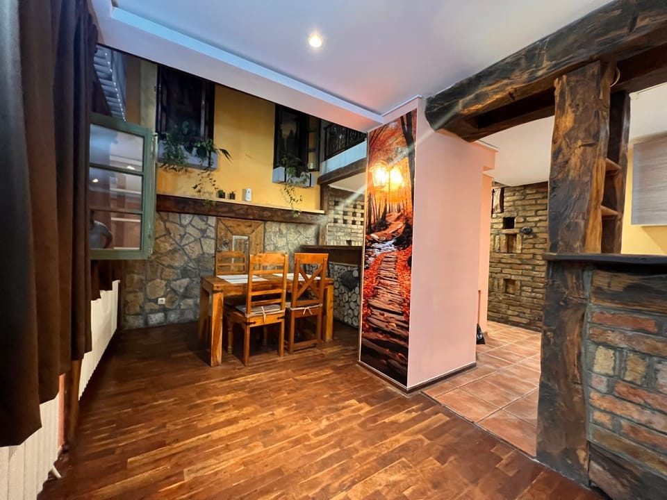 Dining area, Dinner