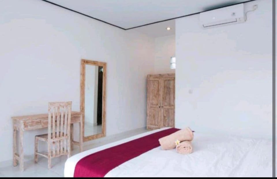 Bed, Photo of the whole room, Bedroom, wardrobe, air conditioner