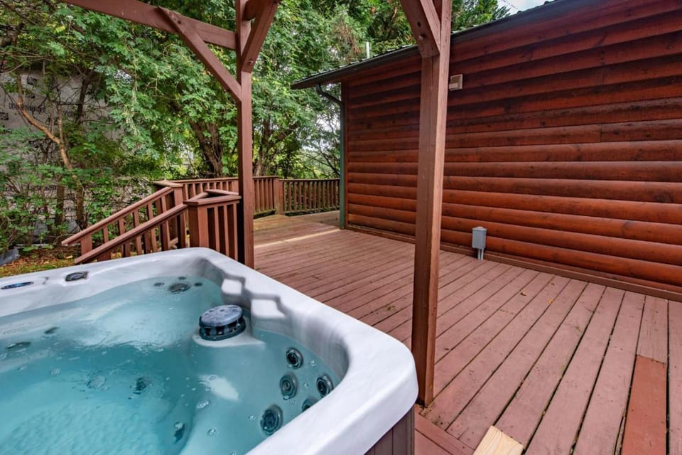 Bear Pause Retreat By Avada Properties House in Sevier County