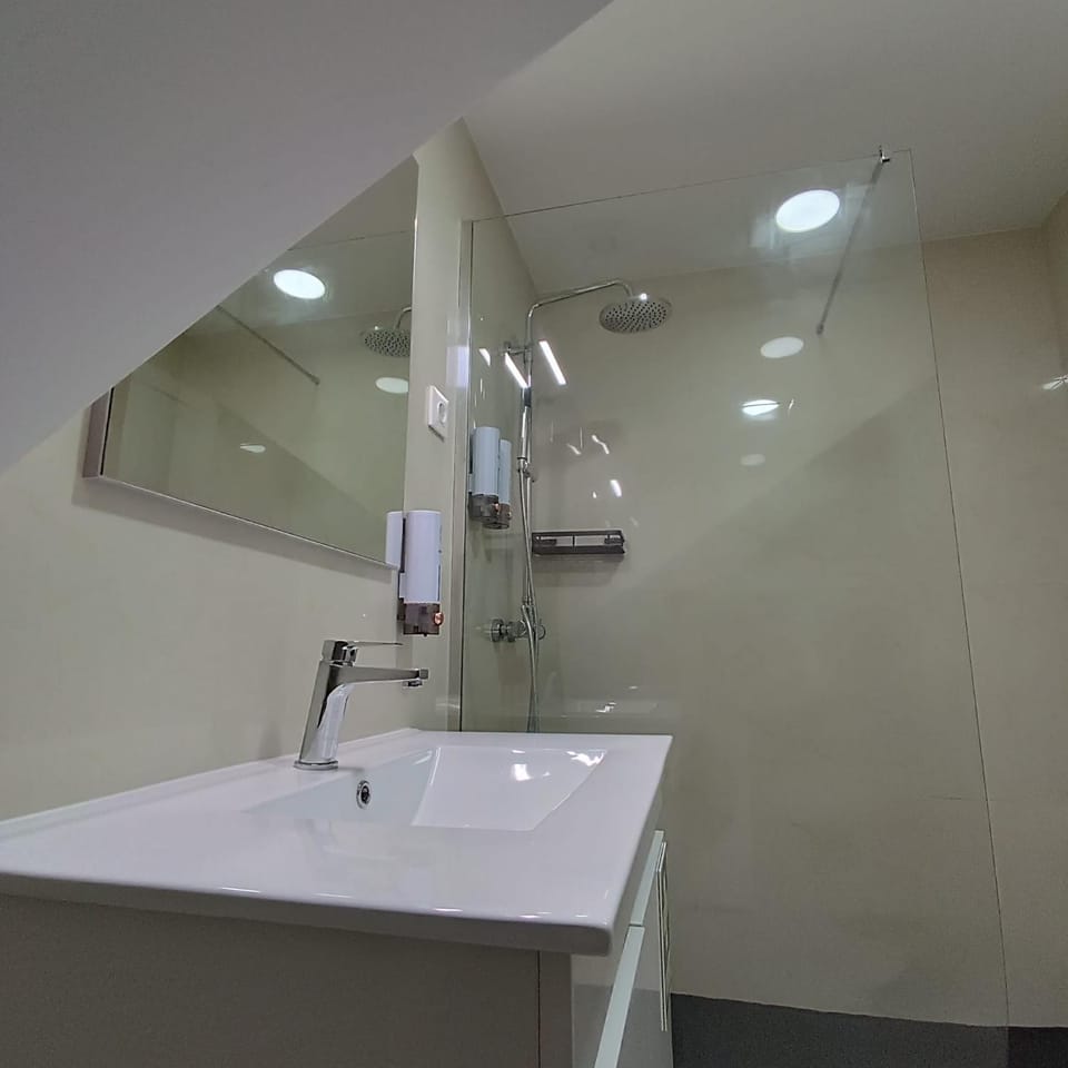 Shower, Bathroom