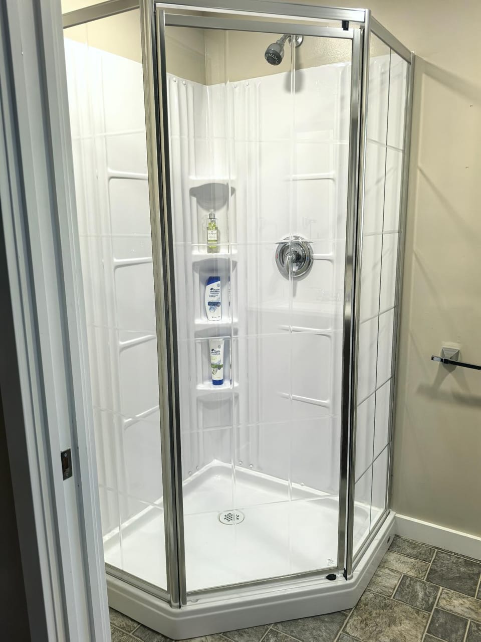 Shower, Bathroom, towels