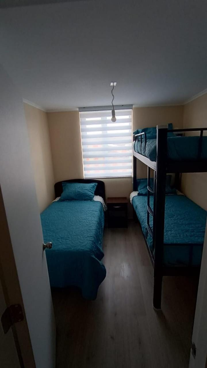 Bedroom, bunk bed
