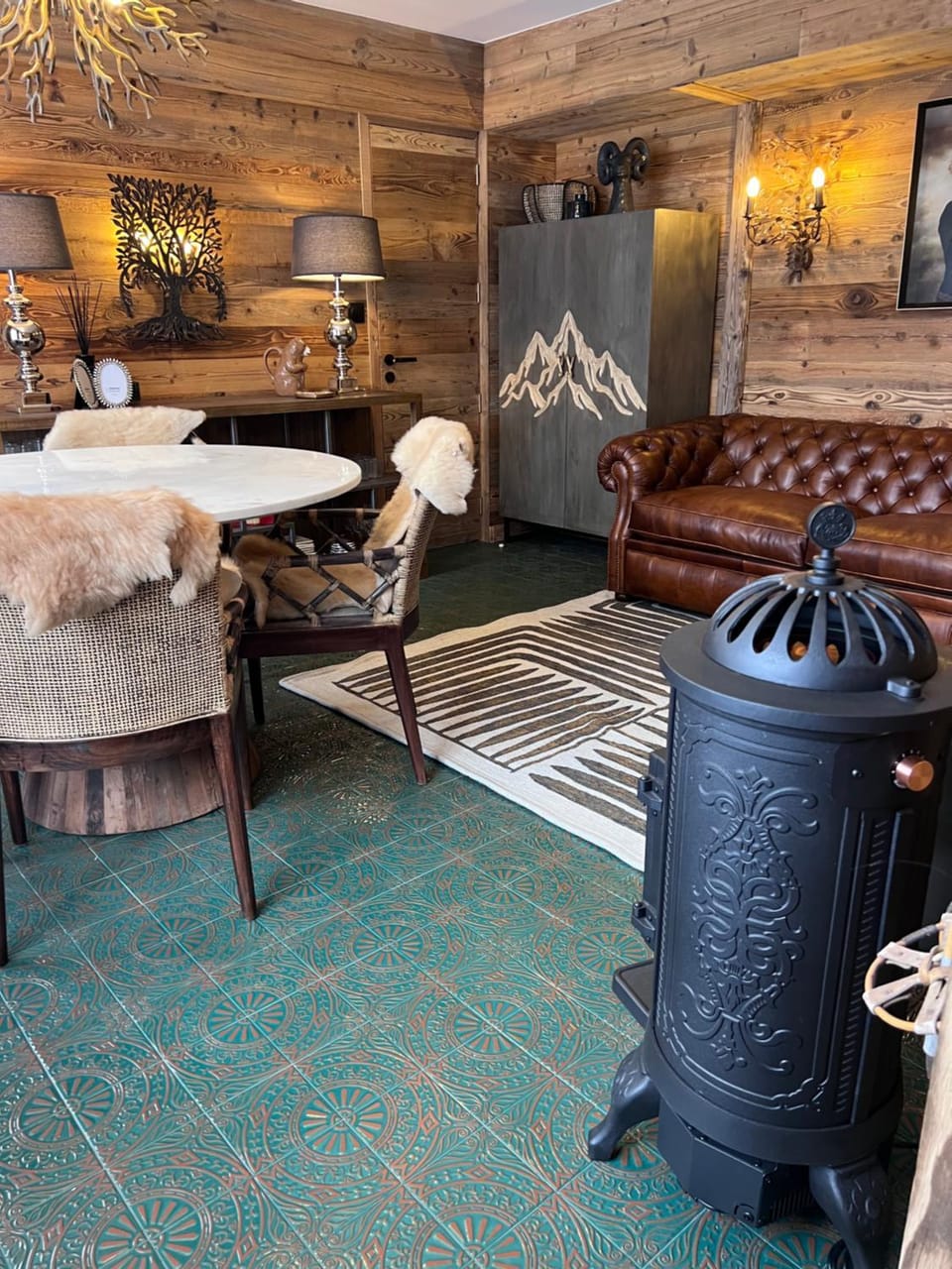Living room, Seating area, Dining area
