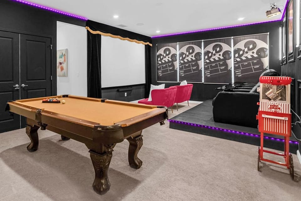 Billiard, Game Room, Seating area