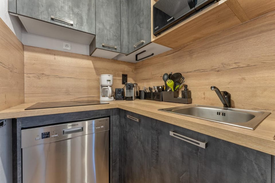 Résidence Les Hauts De Preclaux - Logement rénové avec parking inclus aux Orres 1800 MAE-0093 Apartment in Provence-Alpes-Côte d'Azur