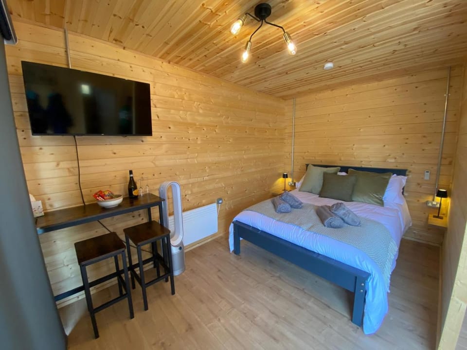 TV and multimedia, Bedroom