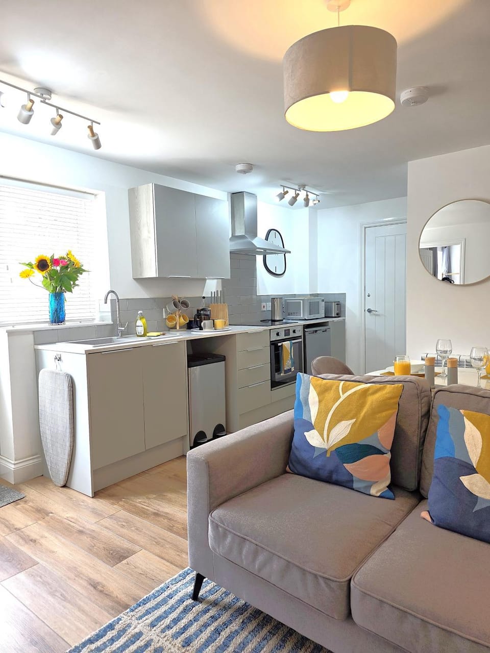 Kitchen or kitchenette, Living room
