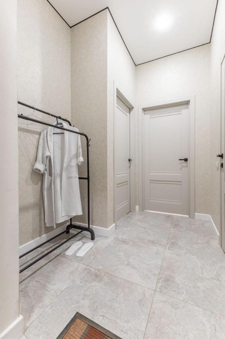 Bathroom, towels