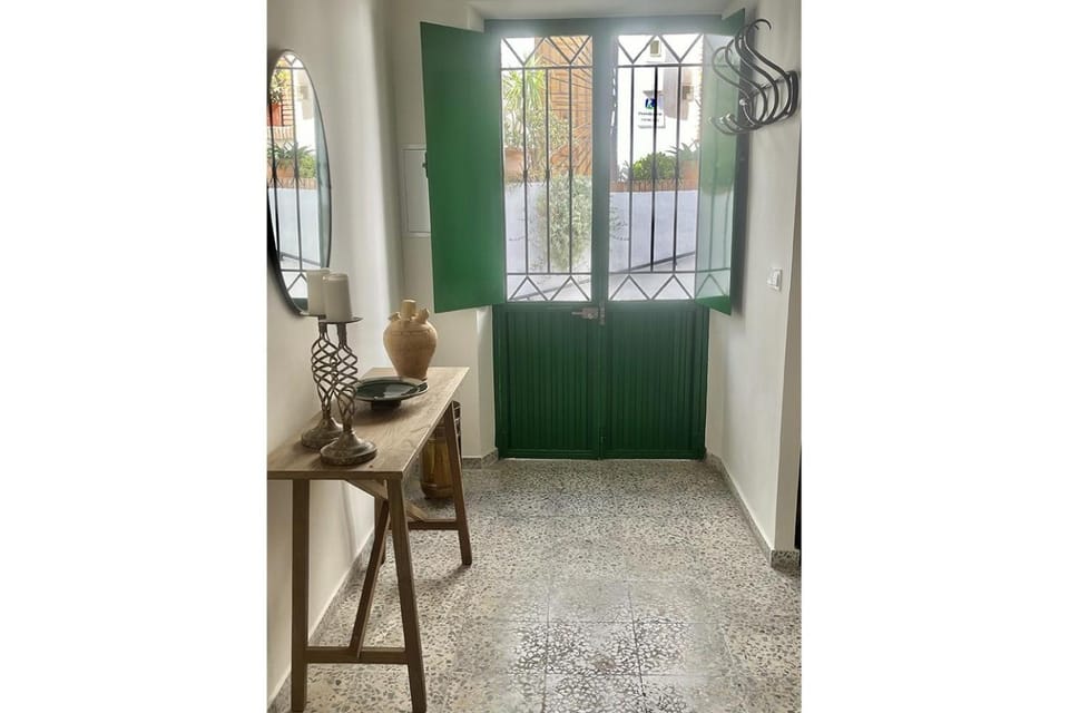 Facade/entrance, Living room