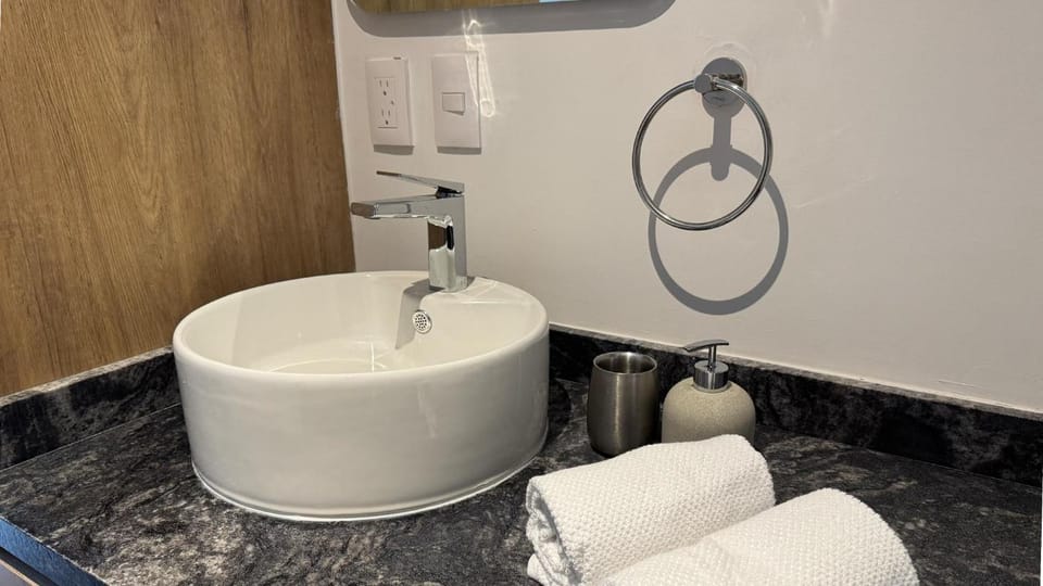 Bathroom, towels