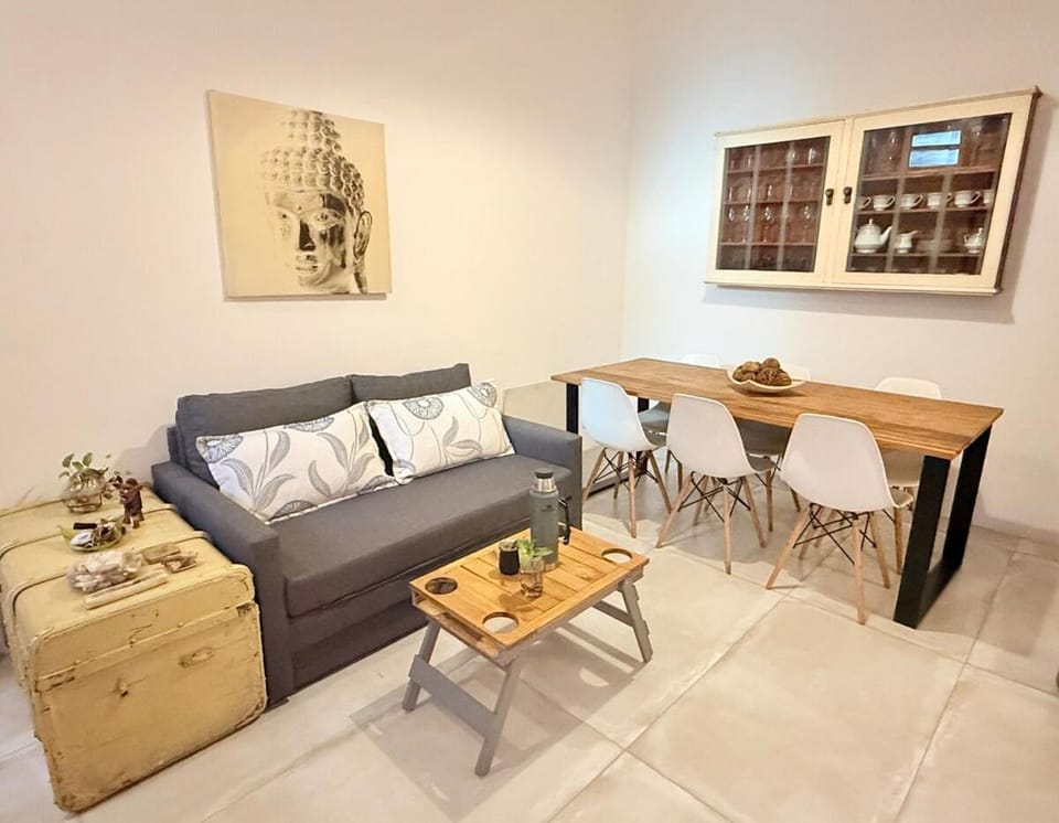 PH en Almagro con alma de hogar Apartment in Buenos Aires