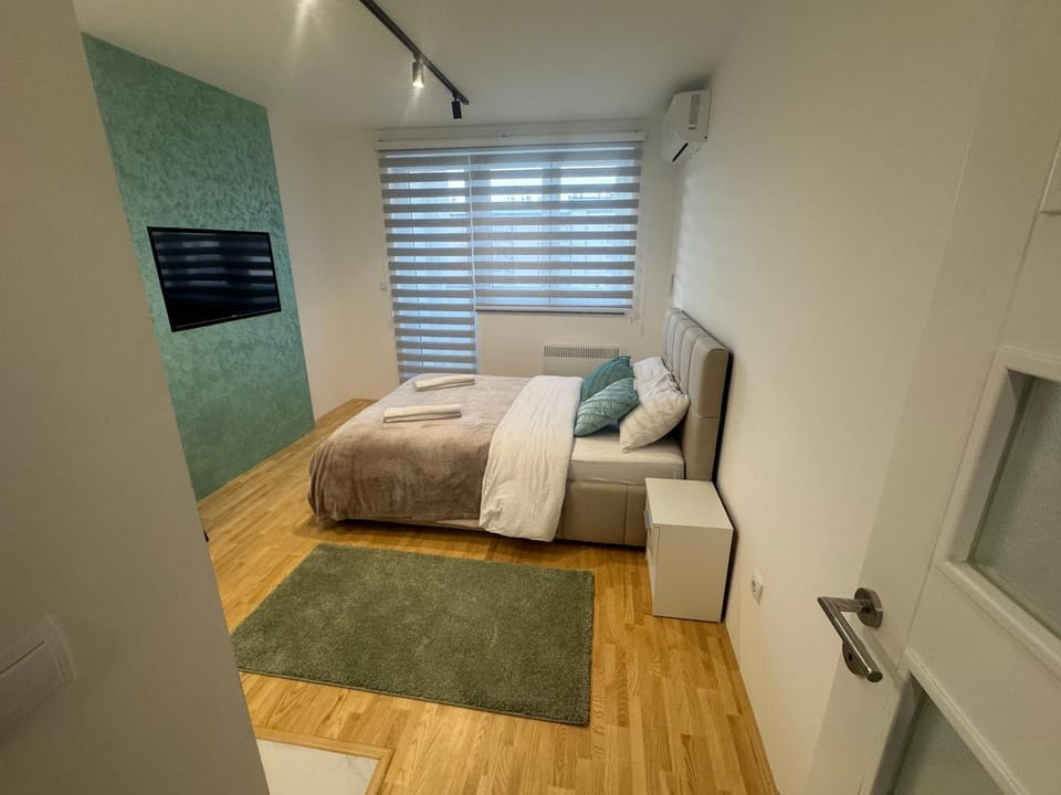 Bed, Living room, Bedroom