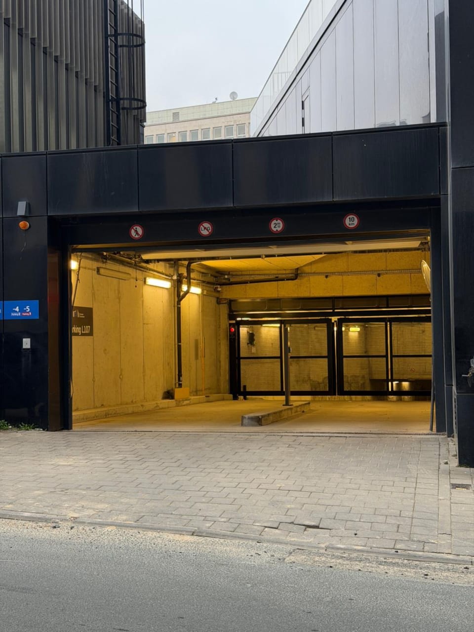 Elégance du Quartier Européen Parking gratuit Apartment in Brussels