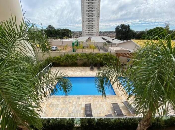 Louvre - 708 - Novo na Gleba - com ar Lazer Completo - piscina - academia Apartment in Londrina
