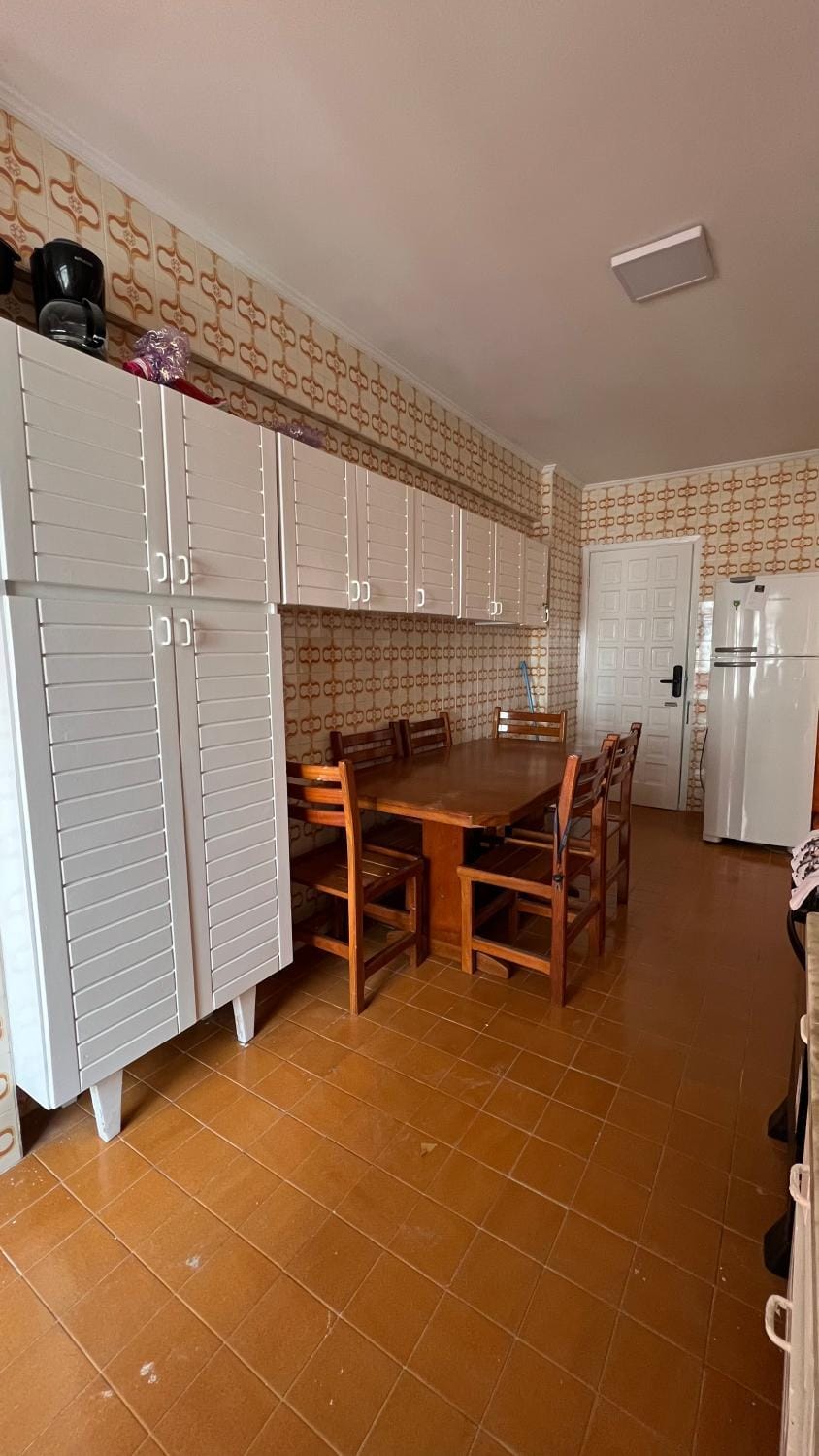 Kitchen or kitchenette, Dining area, oven, pet friendly, stove
