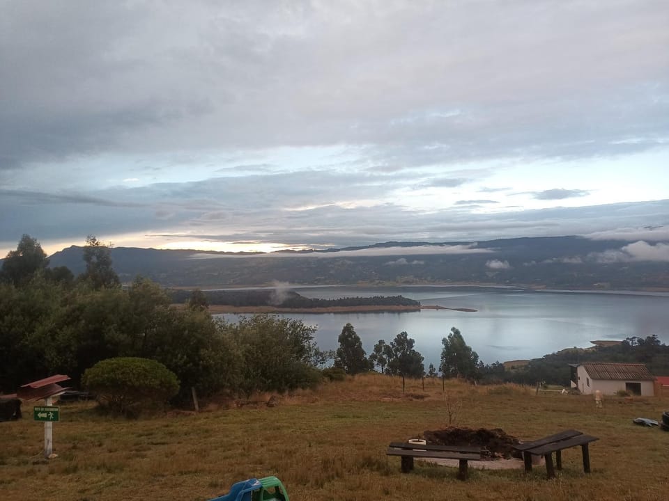 Zona de camping zoe Campground/ 
RV Resort in Cundinamarca, Colombia
