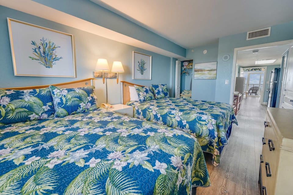 Newly Updated, Beachside Spectacular at Bay Watch Apartment in North Myrtle Beach