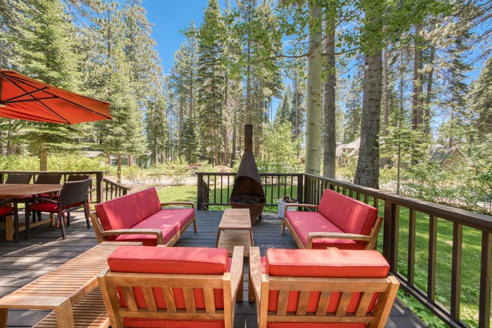 Lakewalk Lodge at the West Shore by Tahoe Getaways, Pet-Friendly w Sauna! House in Lake Tahoe