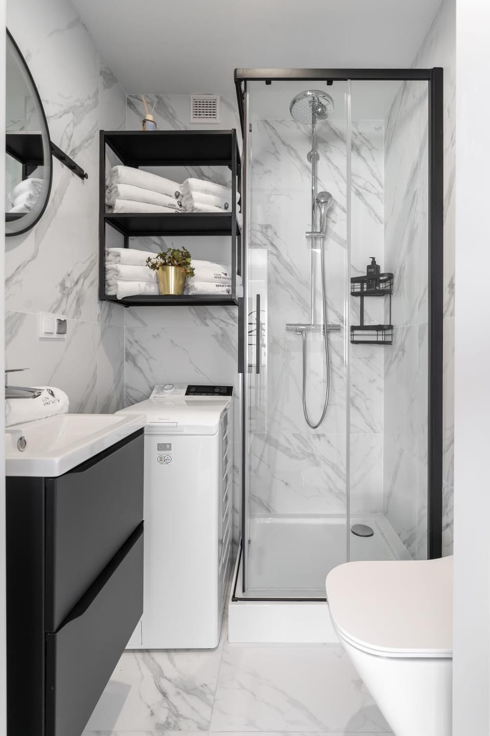 Shower, Bathroom, towels