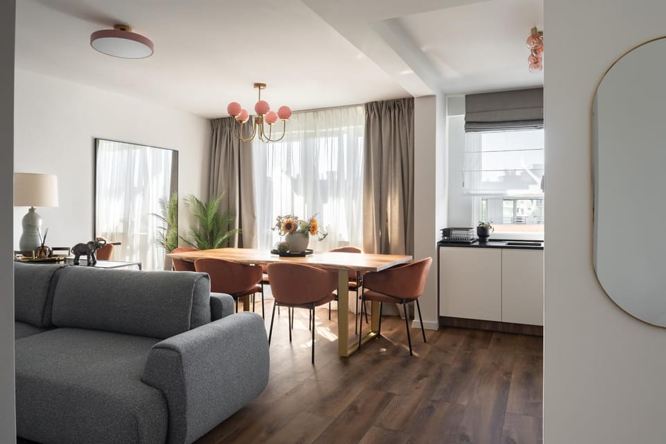 Balcony/Terrace, Living room, Seating area, Dining area