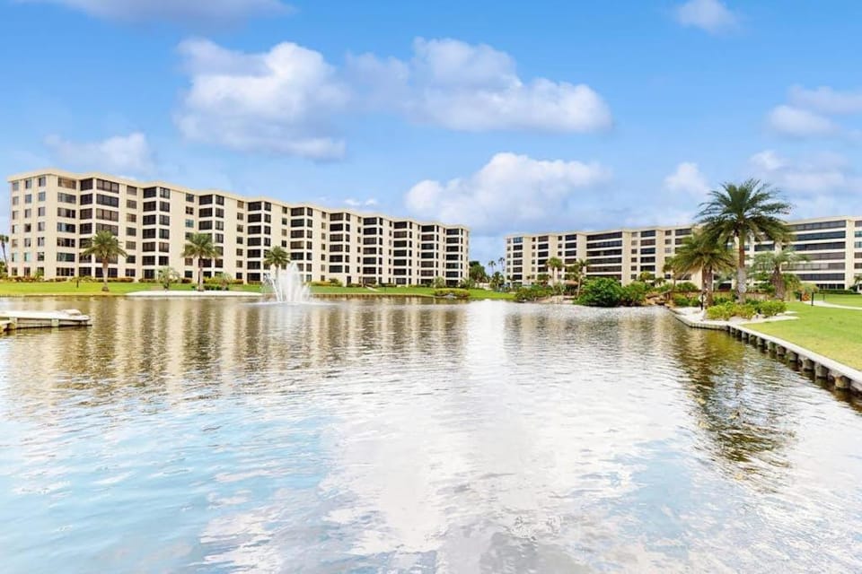 The Aquarium House in Siesta Beach