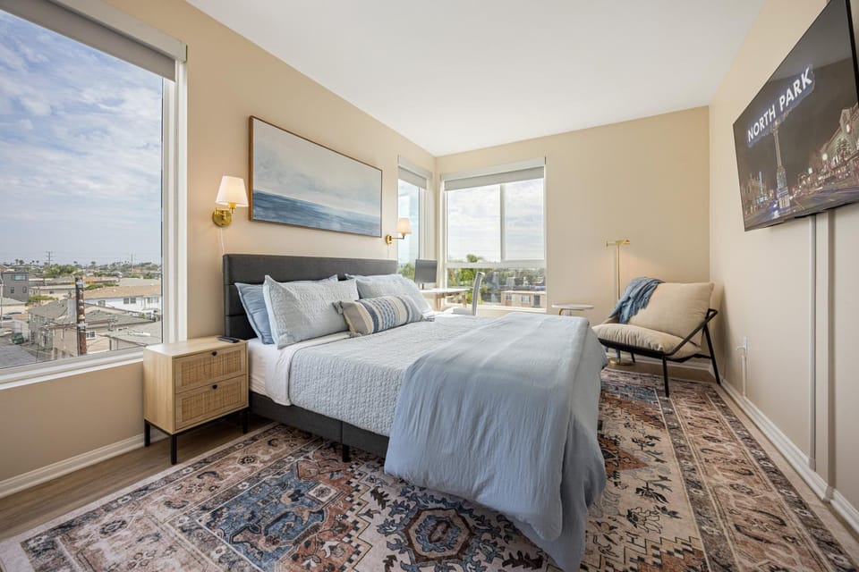 LUX Oasis North Park, King Beds, Workspaces, Parking Apartment in San Diego