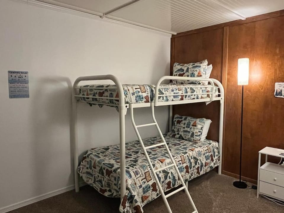 bunk bed