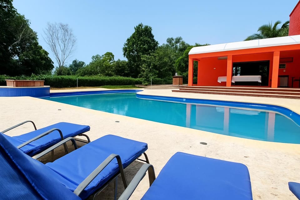Swimming pool