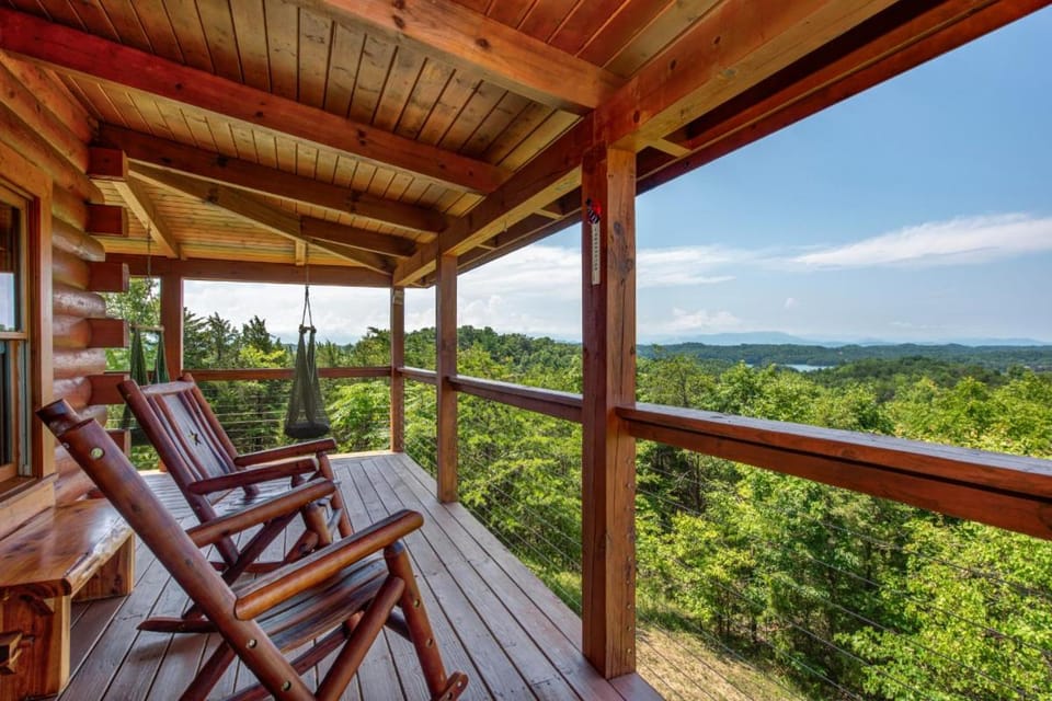Lakeview Serenity By Avada Properties House in Sevierville