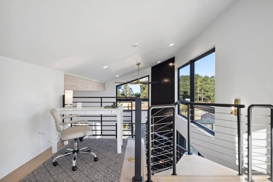 Modern Escape with Hot Tub and Scenic Views House in Bailey