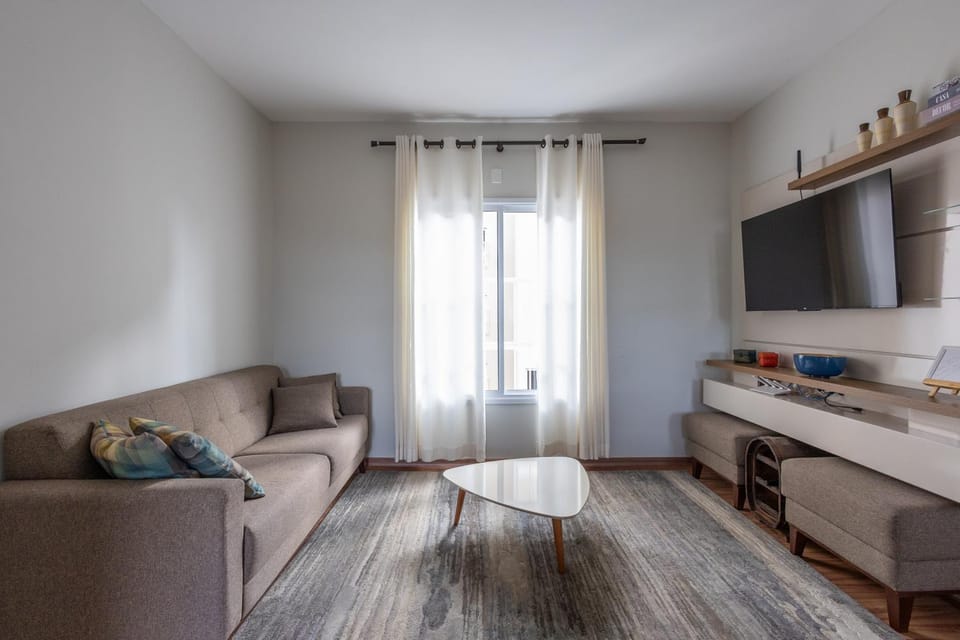 Apartamento família - 2 quartos, 3 camas, até 4 hóspedes - 2 vagas de garagem Apartment in Campos do Jordão