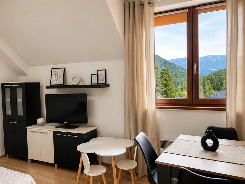 Kamzík Apartment 64 Donovaly - hneď pri lanovke a atrakciách Donovalkovo, Fun arena - Apartment near the cable car and attractions Apartment in Slovakia