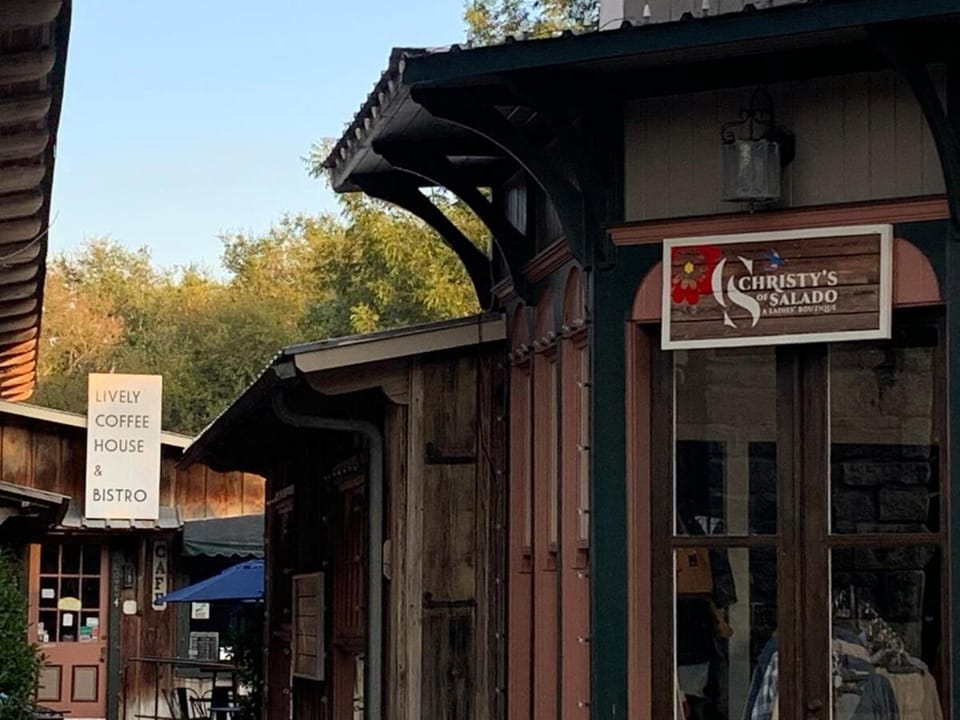 En-Deer-ing Pet friendly Retreat Apartment in Salado