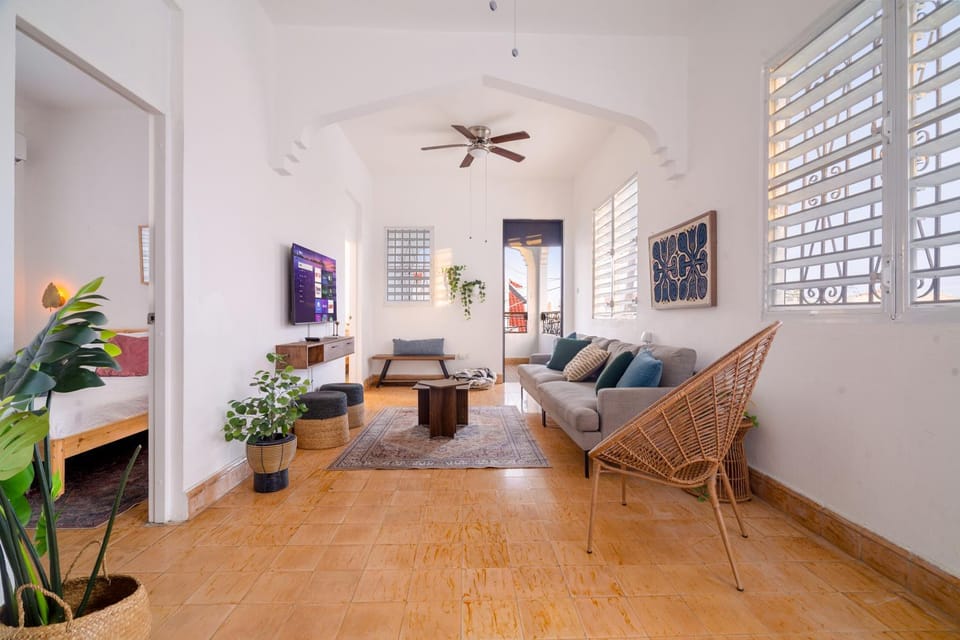 Living room, Seating area, fireplace