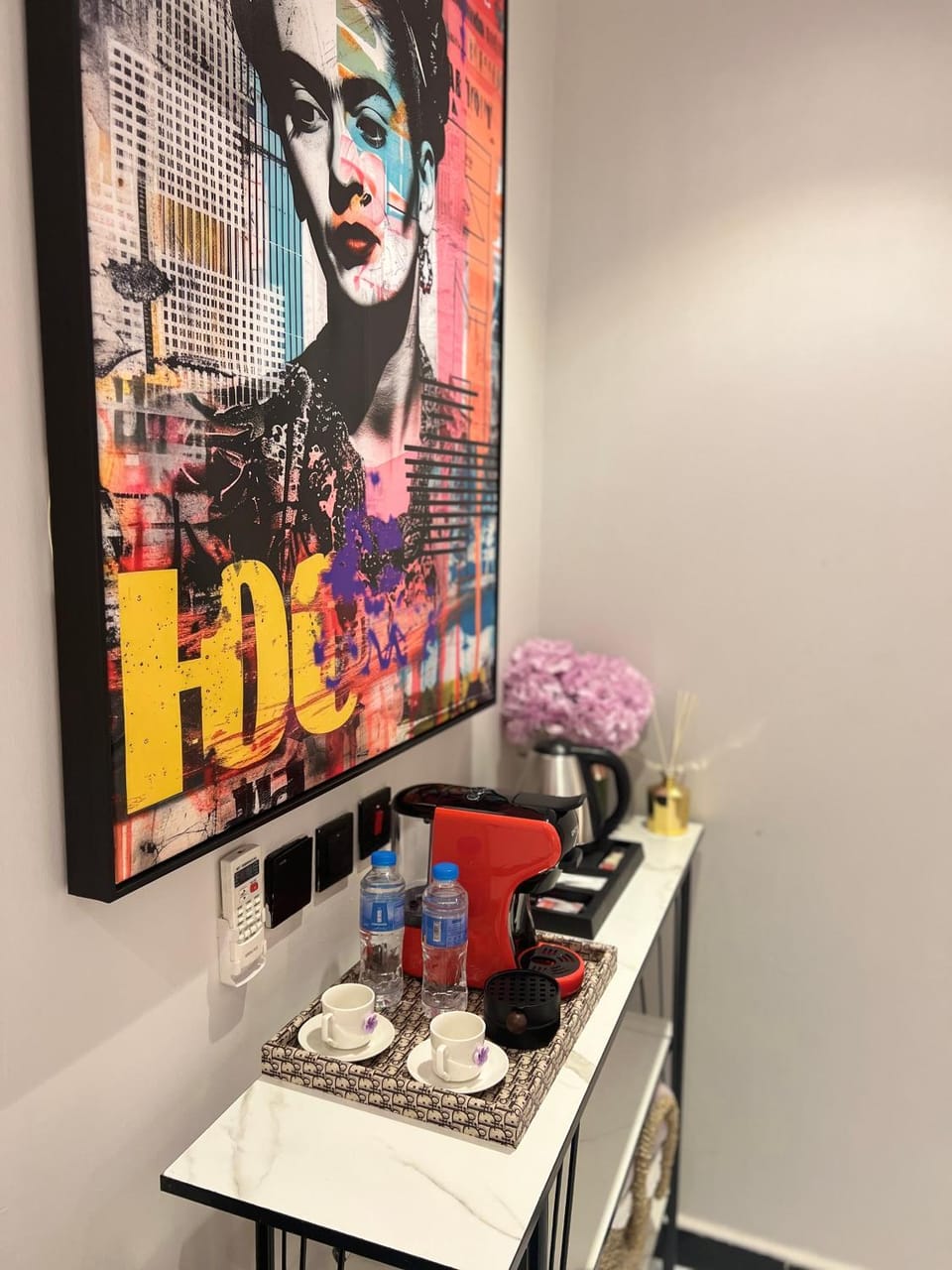 Coffee/tea facilities, Decorative detail, minibar