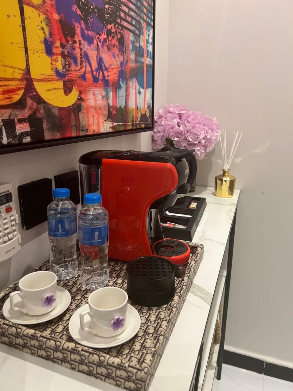 Coffee/tea facilities, Dining area