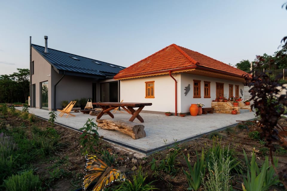 Property building, Garden, Garden view