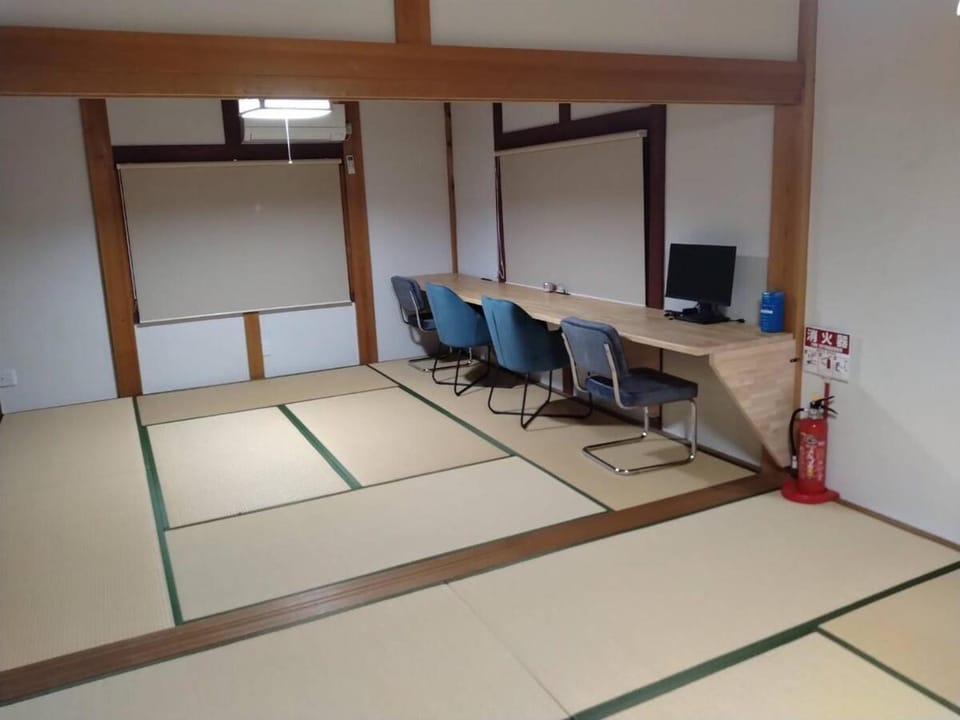 上丹生"かみにゅう"山根邸別館フルリノベーション古民家一棟貸切16名まで Chalet in Shiga, Japan