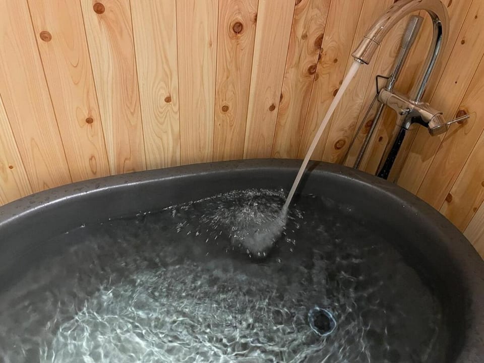 上丹生"かみにゅう"山根邸別館フルリノベーション古民家一棟貸切16名まで Chalet in Shiga, Japan