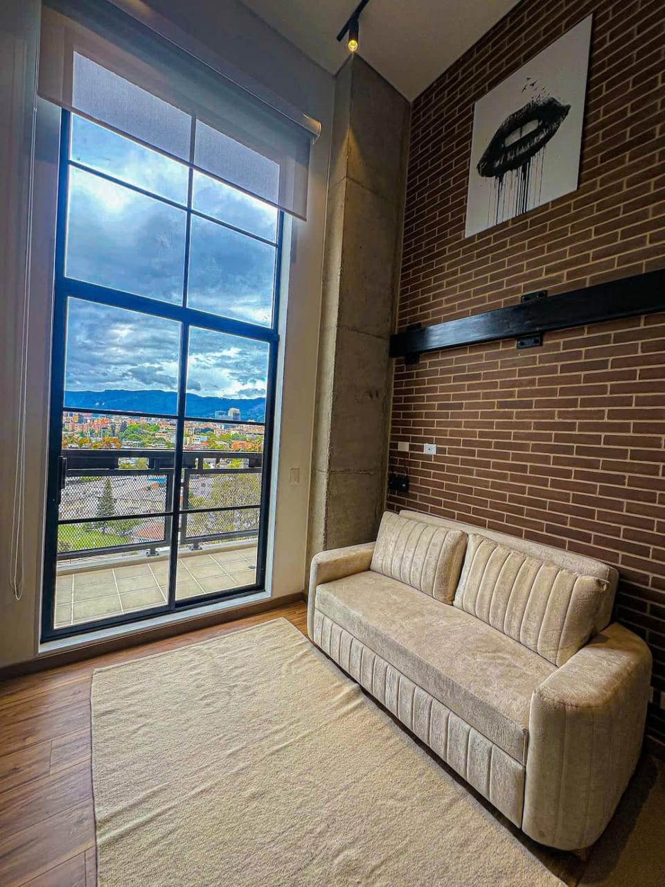 Luxury penthouse with Jacuzzi near the "T" area Apartment in Bogota