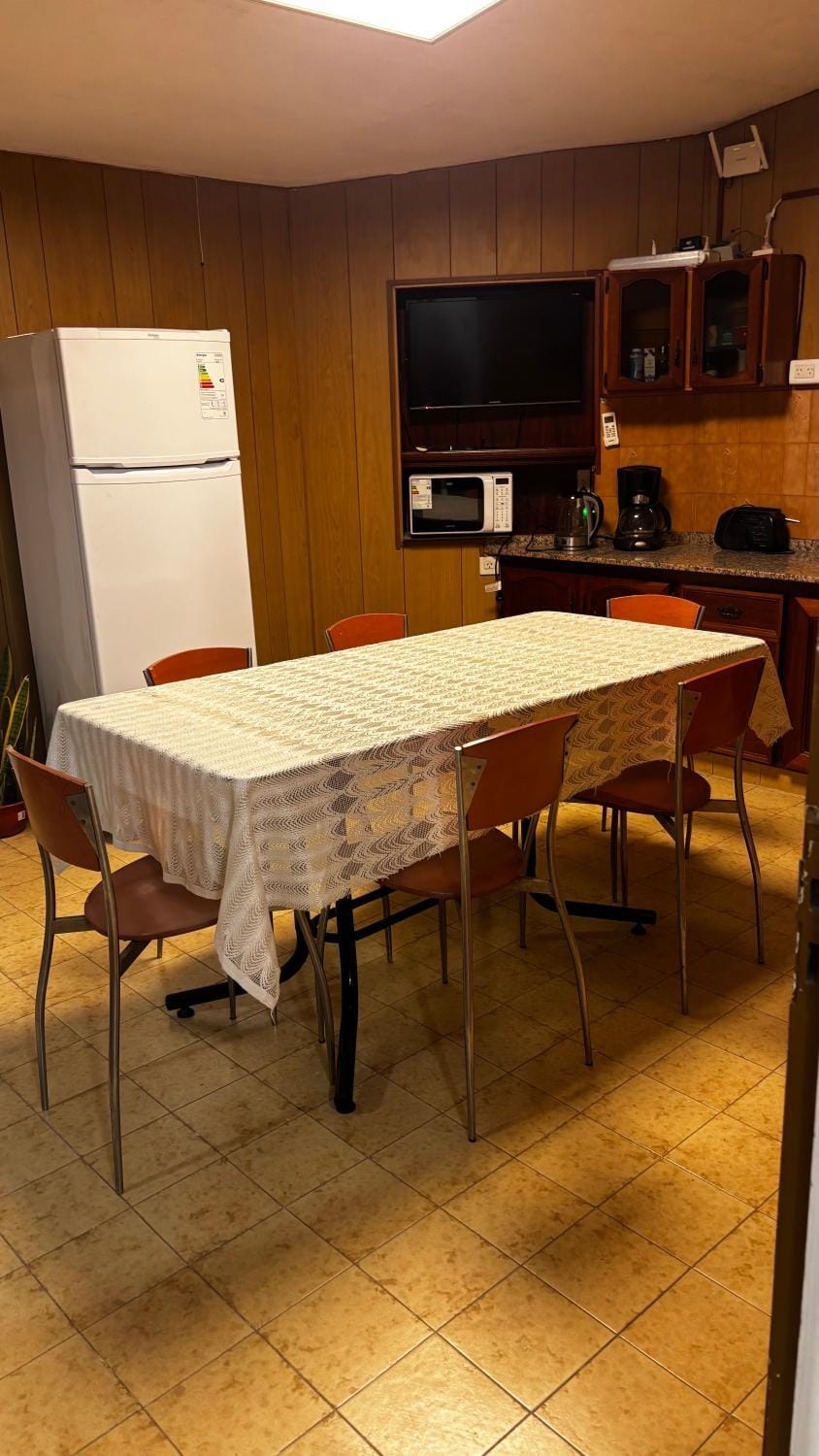Kitchen or kitchenette, Dining area, oven, stove