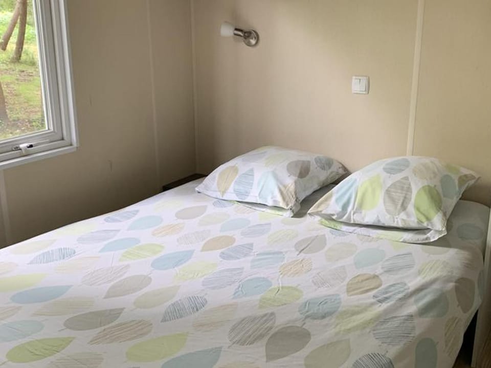 Mobil-home avec Terrasse pour 4 personnes - API-1-52-213 Campground/ 
RV Resort in Vendays-Montalivet