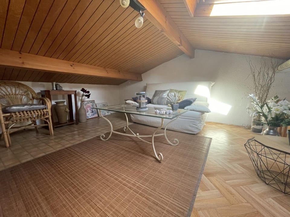 T3 Plain-Pied avec Jardin et Parking Privé - FR-1-71-111 Apartment in Nouvelle-Aquitaine