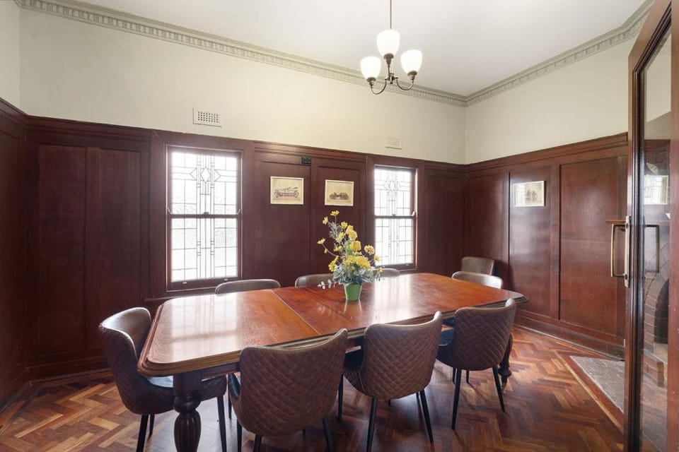 Meeting/conference room